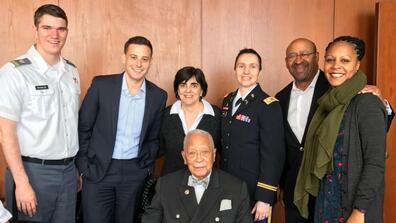 migrated/images/SIPA Faculty with Capt. Starr and John Reynolds_Cropped_3-21-17_0.jpg