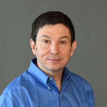 Alex Navarro McKay Headshot