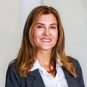 Paula King headshot